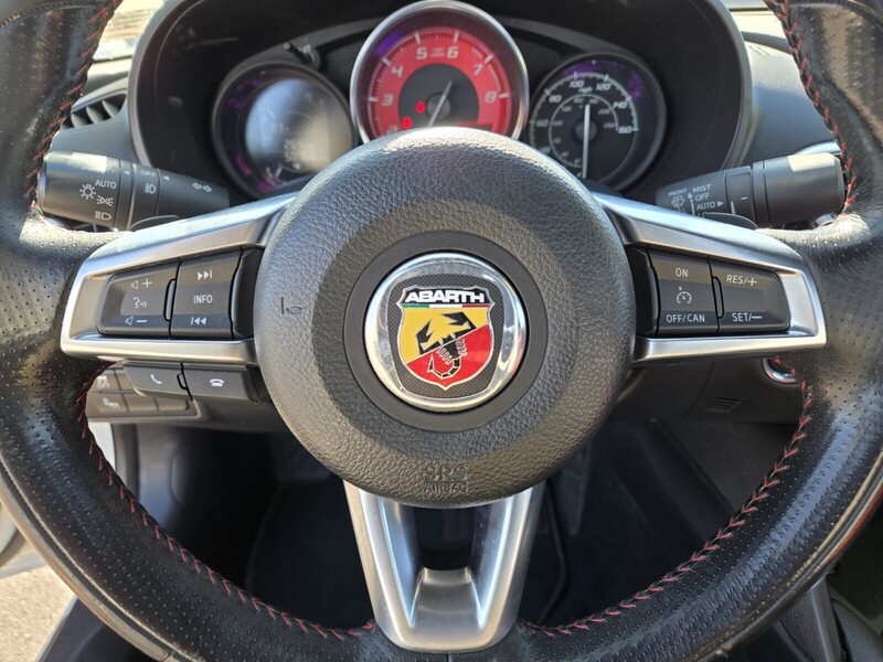 2020 Fiat 124 Spider Abarth photo 21