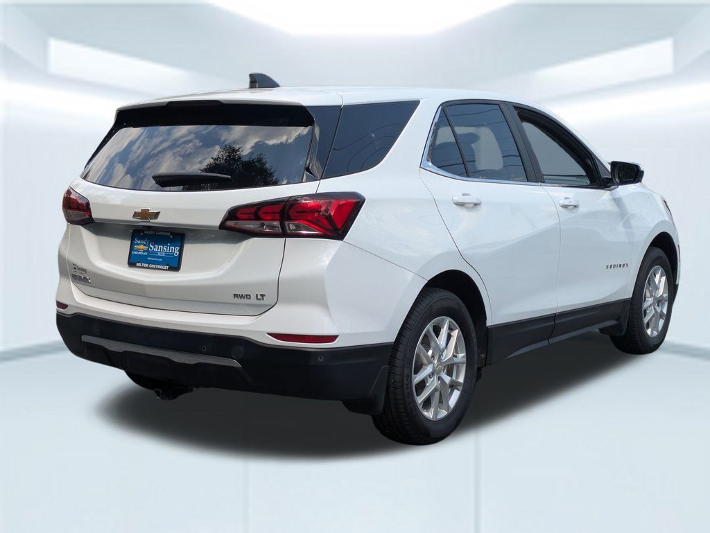 2023 Chevrolet Equinox LT photo 4