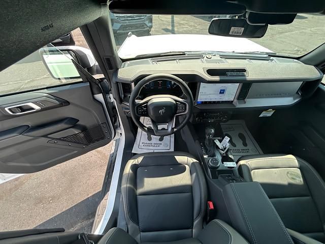 2025 Ford Bronco Outer Banks photo 34