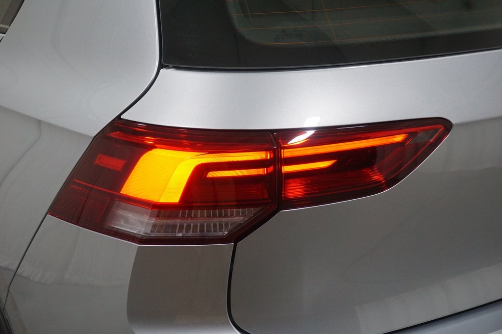 2025 Volkswagen Golf GTI Autobahn photo 29