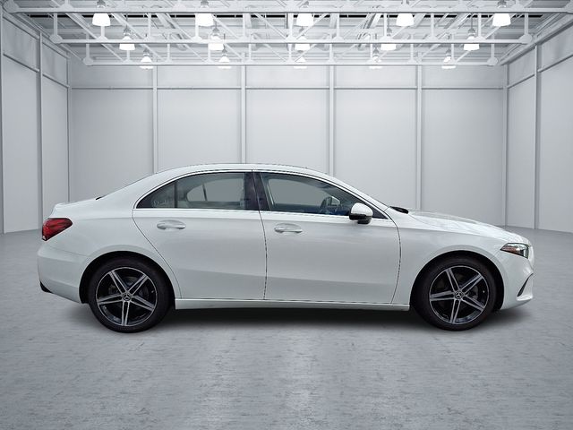 2020 Mercedes Benz A 220 4MATIC photo 4