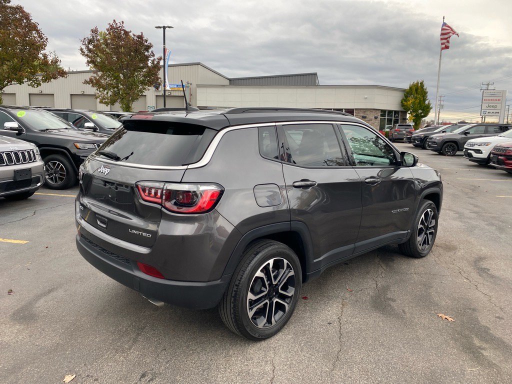 2022 Jeep Compass Limited photo 4