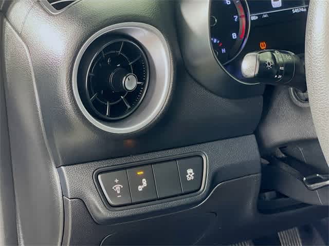 2023 Kia Forte LXS photo 12
