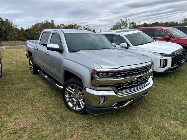 2018 Chevrolet Silverado 1500 LTZ photo 3