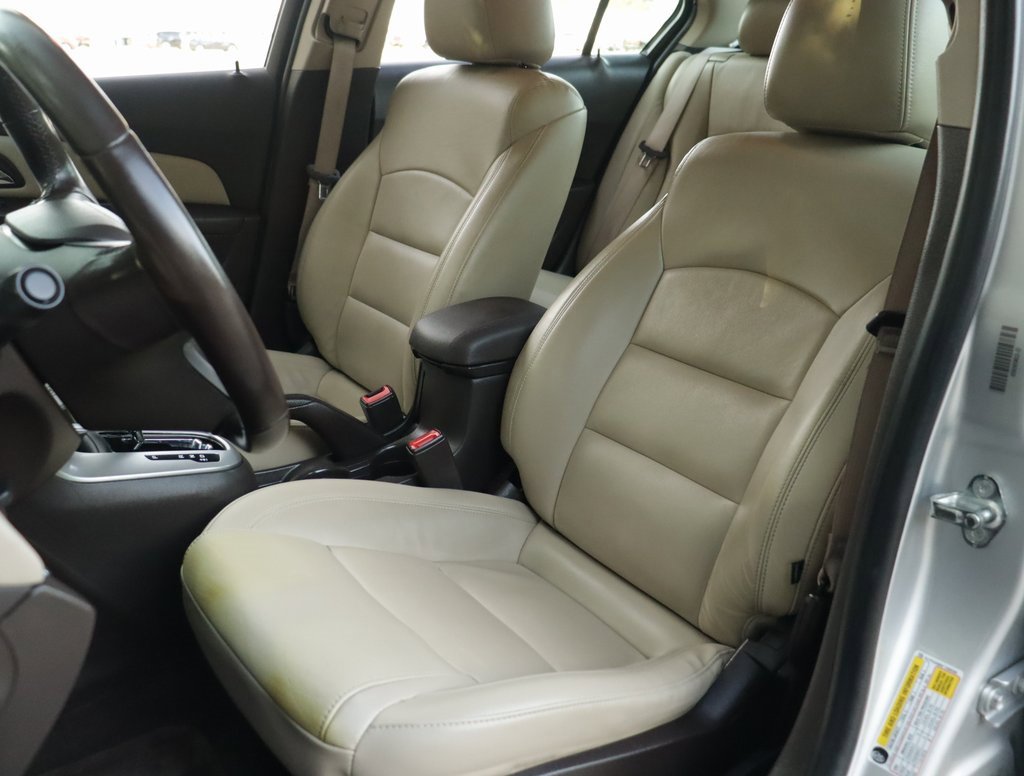 2015 Chevrolet Cruze LT photo 18
