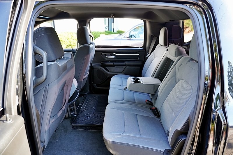 Certified Used 2024 Black Ram Big Horn/Lone Star image 17