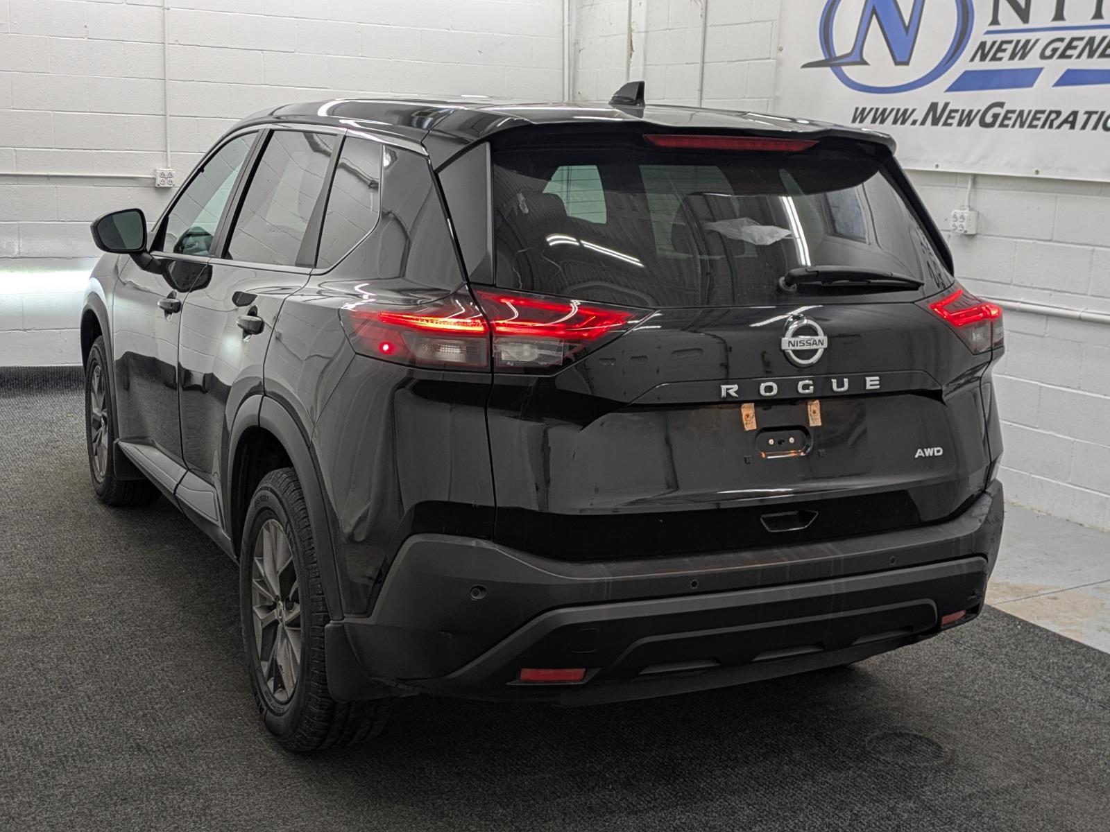 2021 Nissan Rogue S photo 2