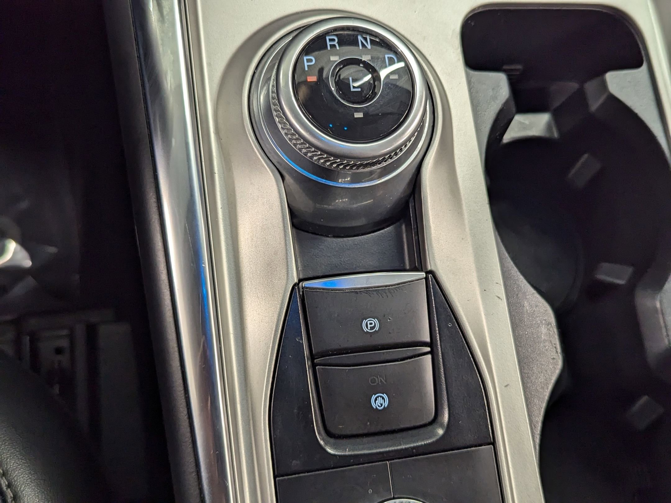 2022 Ford Explorer XLT photo 11