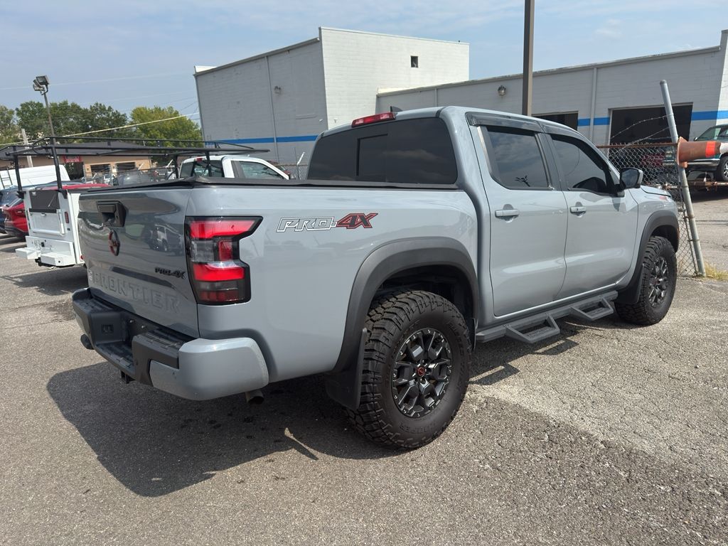 2024 Nissan Frontier PRO-4X photo 3