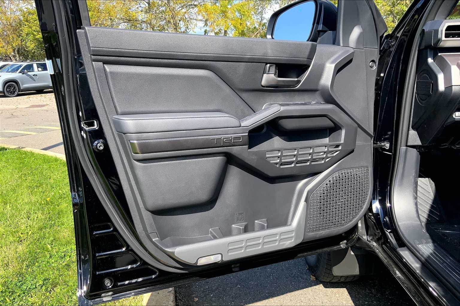 2025 Toyota Tacoma TRD Off-Road 4x4 Double Cab photo 10