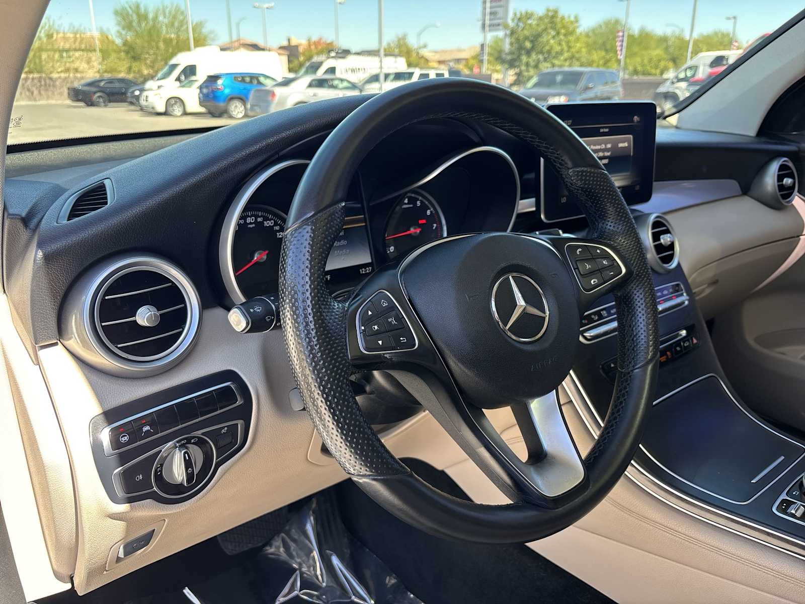 2016 Mercedes Benz GLC 300 photo 2