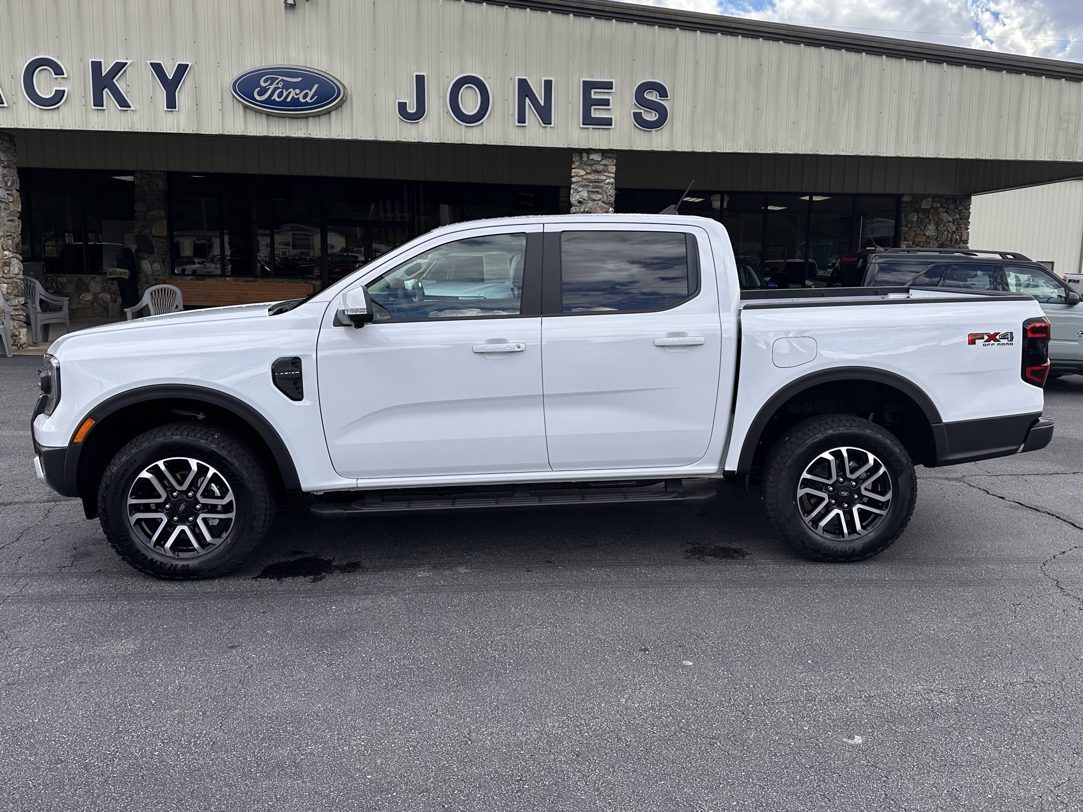2025 Ford Ranger Lariat's photo