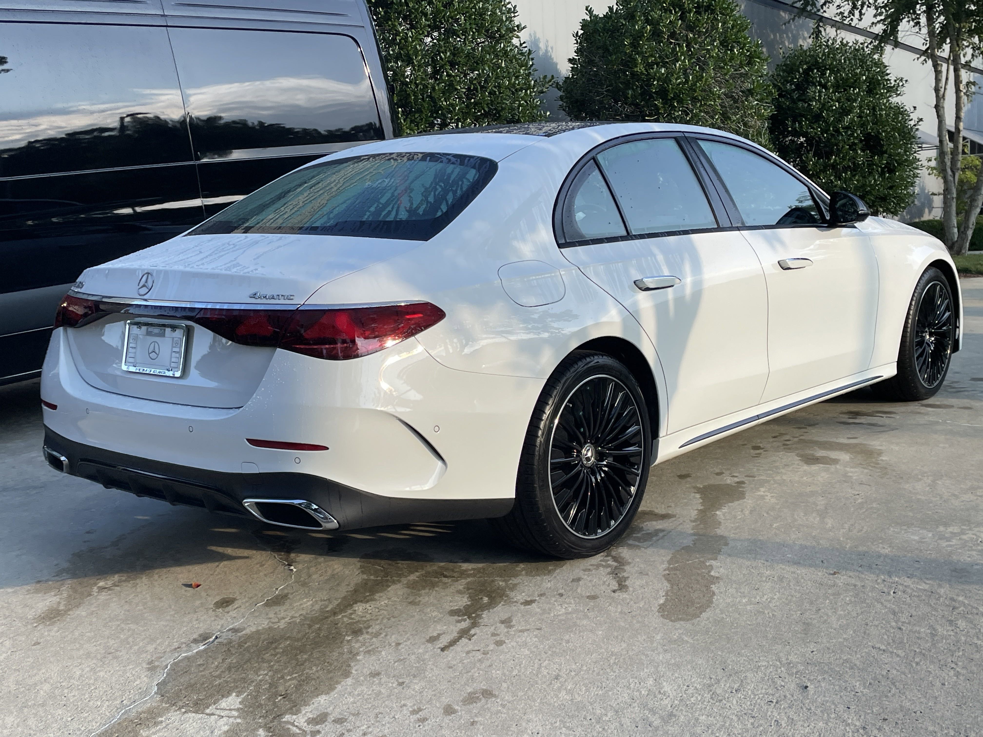 2024 Mercedes Benz E 350 4MATIC Sedan photo 4