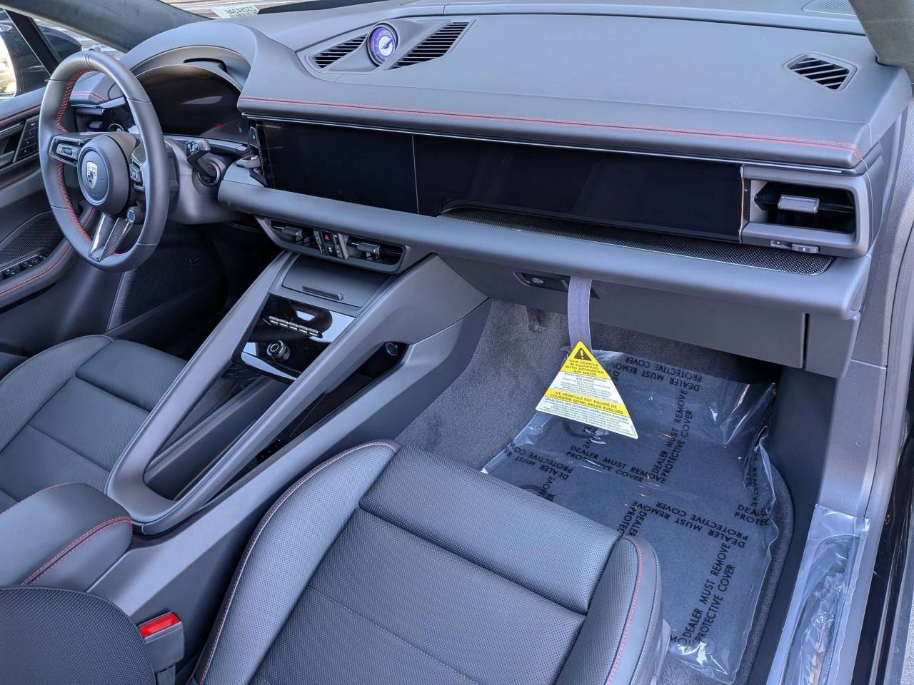 2025 Porsche Macan Electric Turbo photo 22