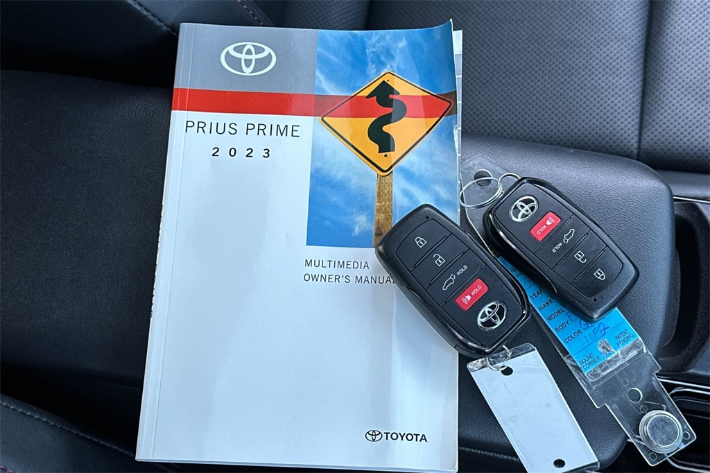 2023 Toyota Prius Prime XSE Premium photo 10