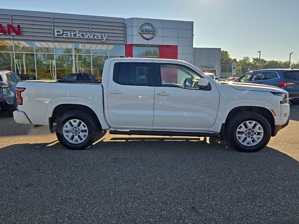 2023 Nissan Frontier SV photo 8