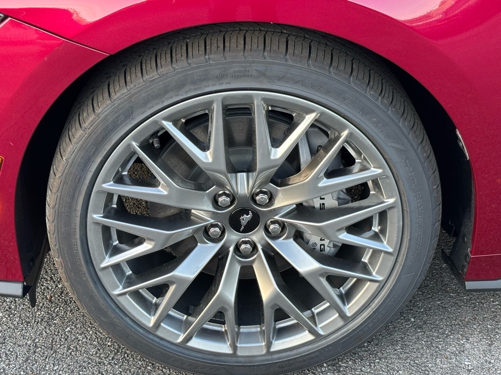 2025 Ford Mustang GT Premium photo 5