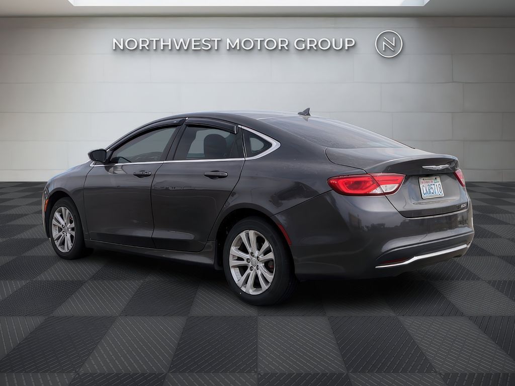 2016 Chrysler 200 Limited photo 4