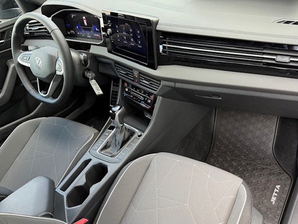 2025 Volkswagen Jetta 1.5T Sport photo 15