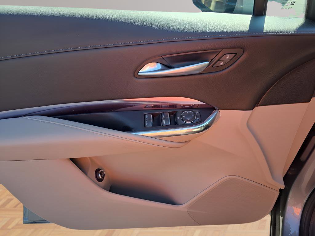 2023 Cadillac XT4 Luxury photo 9