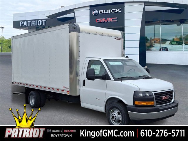 2025 GMC Savana Cutaway Work Van's photo