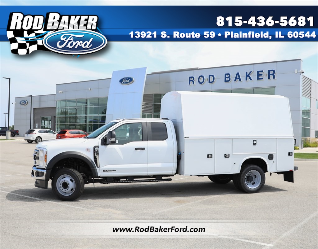 2025 Ford F-450 Super Duty Chassis Cab XL's photo