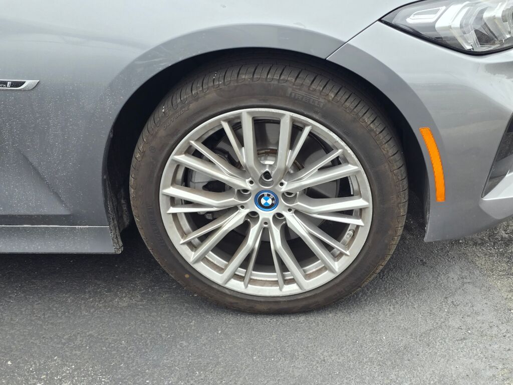2023 Bmw 330e photo 4