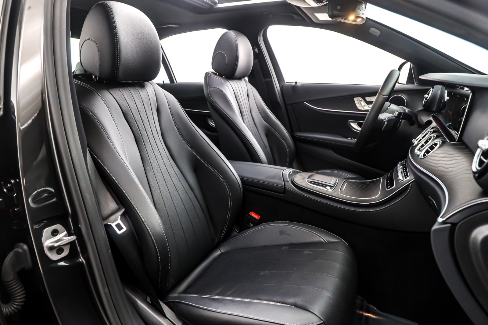 2023 Mercedes Benz E 350 Sedan photo 4