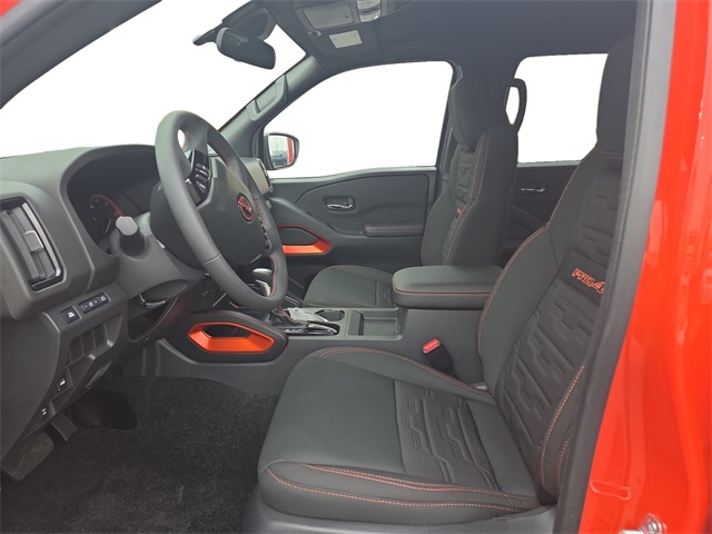 2025 Nissan Frontier PRO-4X photo 9