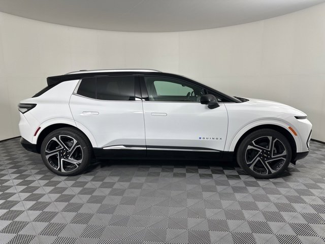 2026 Chevrolet Equinox EV 1LT photo 2