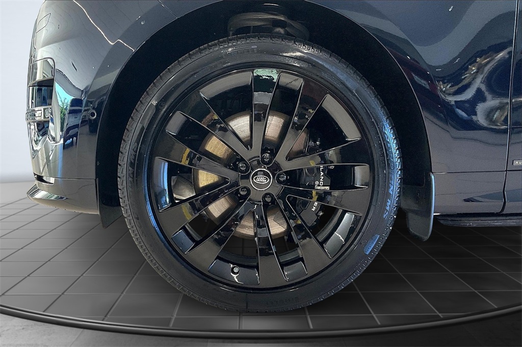 2025 Land Rover Range Rover Sport Autobiography PHEV photo 9