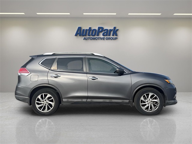 2015 Nissan Rogue SL photo 5