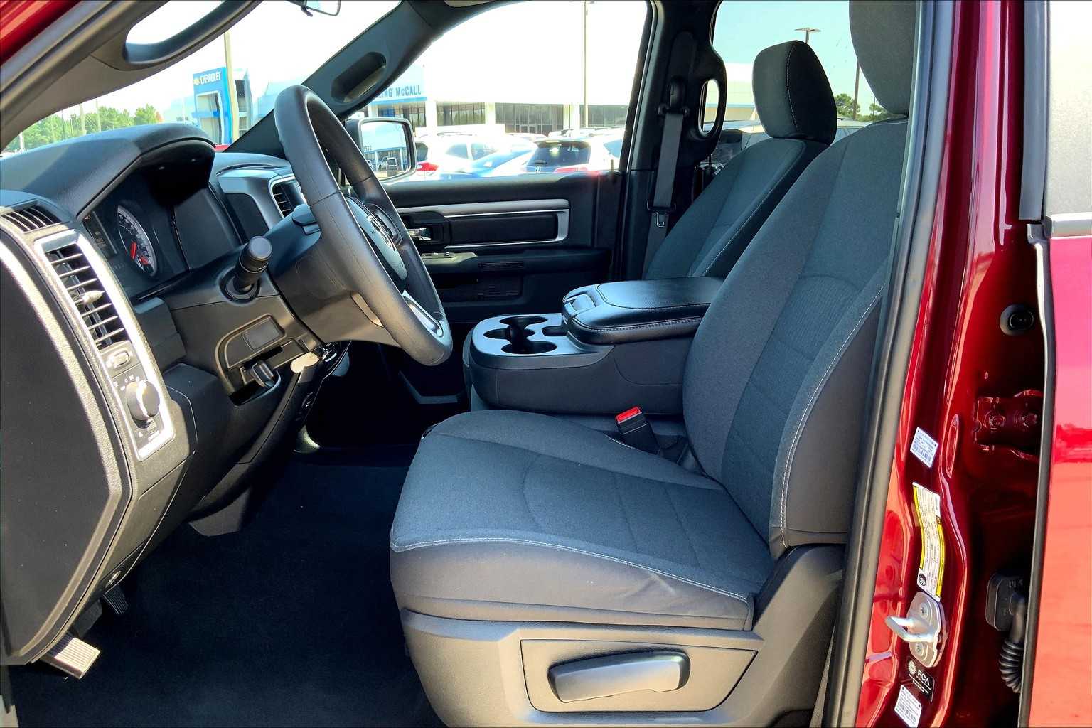 2024 Ram 1500 Classic Warlock photo 7