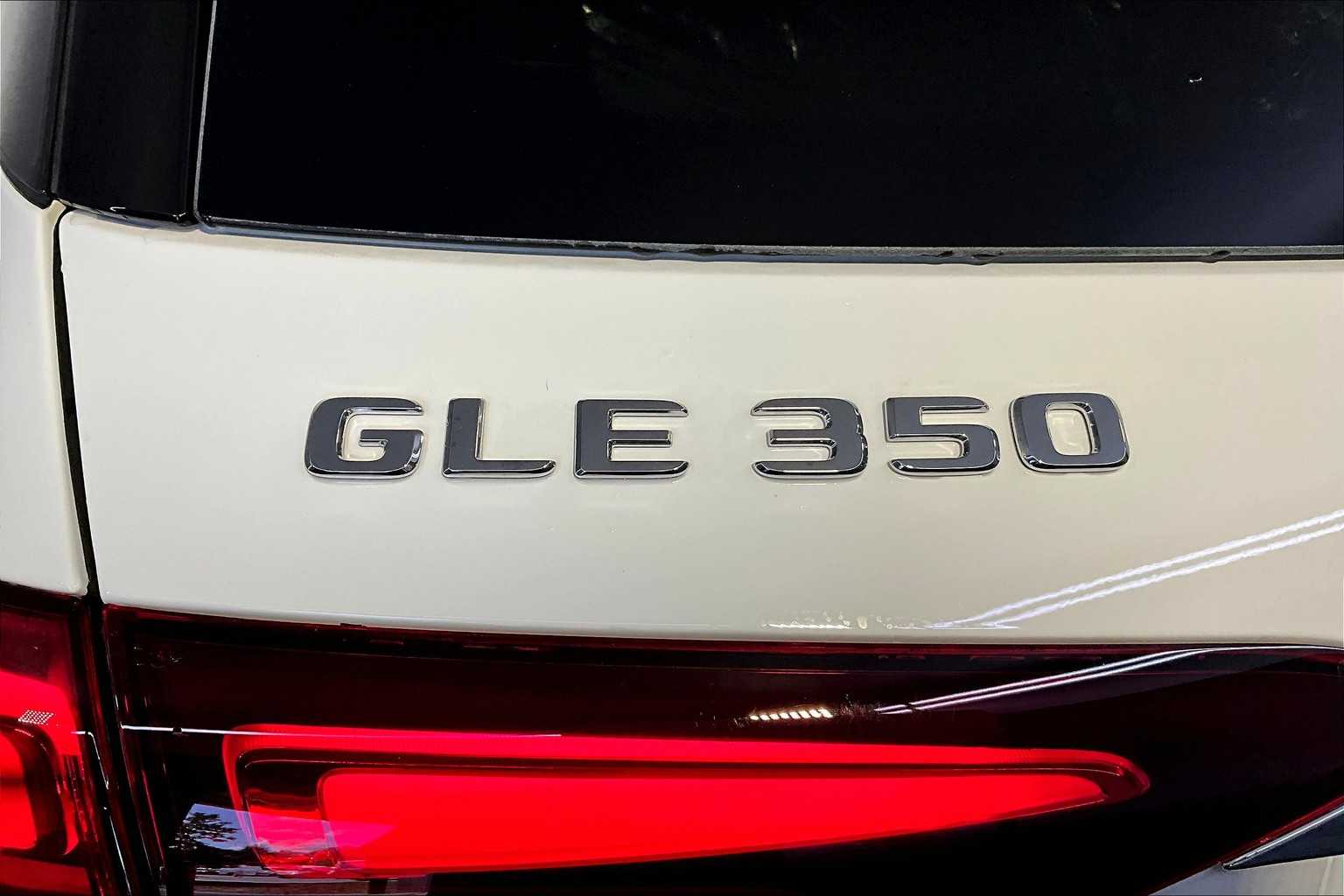 2026 Mercedes Benz GLE 350 4MATIC photo 3