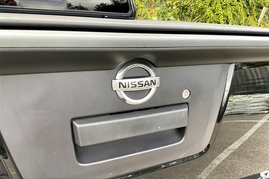 2019 Nissan Frontier SL photo 7