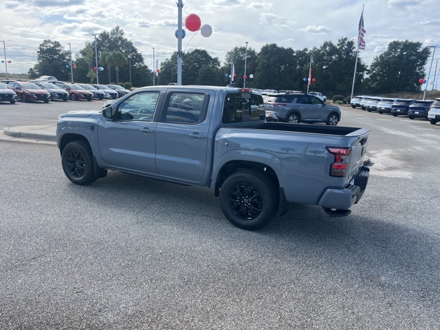 2026 Nissan Frontier Crew Cab SV photo 4