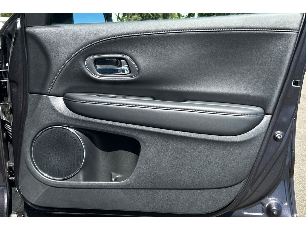2018 Honda HR-V EX-L photo 19