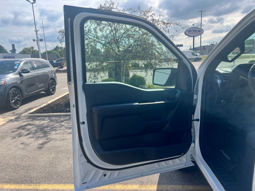 2025 Ford F-150 STX photo 17