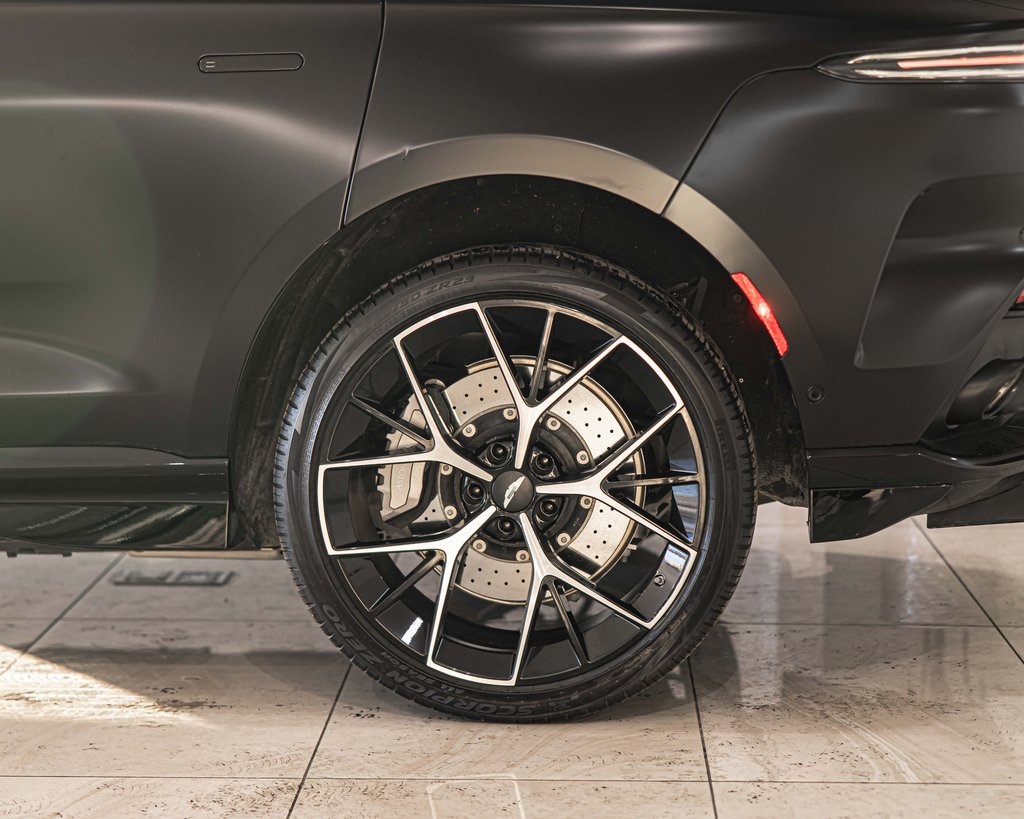 2025 ASTON MARTIN DBX - Image 7