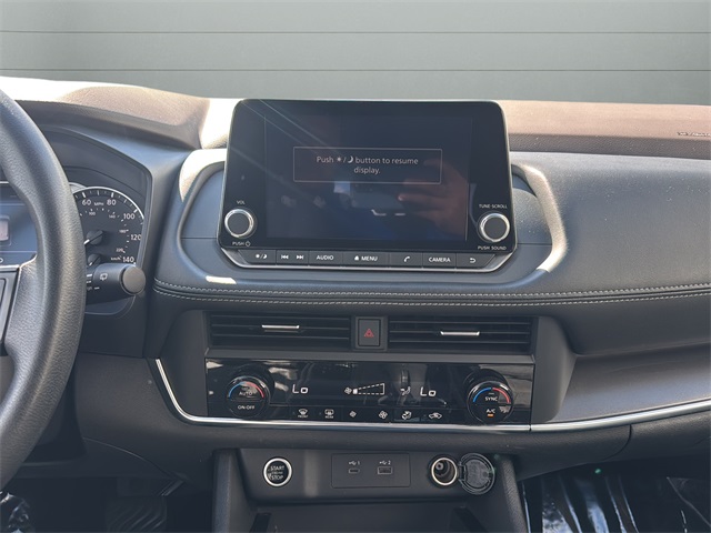 2023 Nissan Rogue SV photo 13