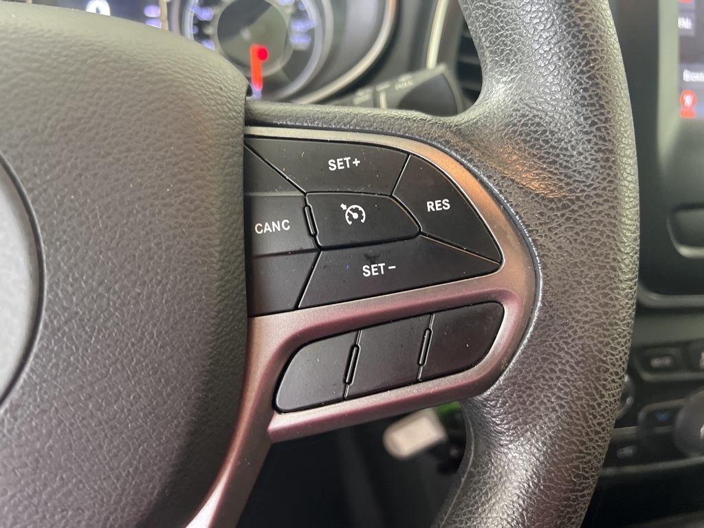2019 Jeep Cherokee Latitude photo 9