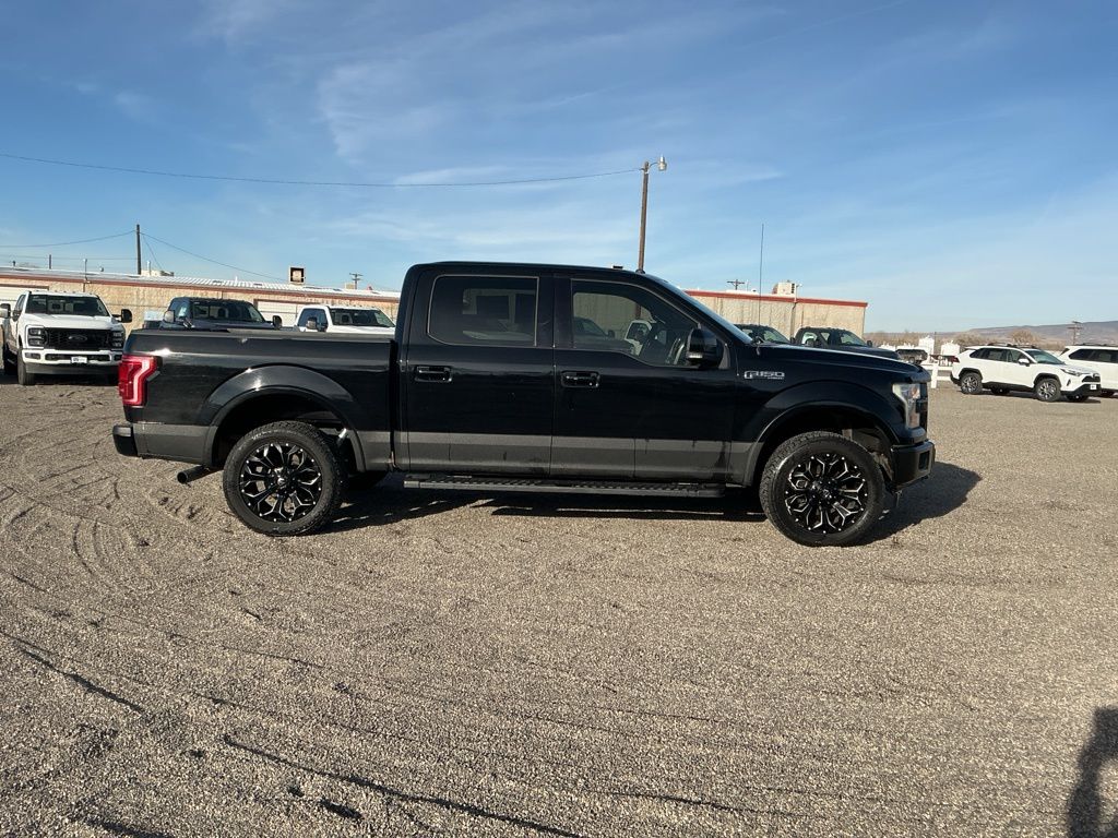 2017 Ford F-150 Lariat photo 2