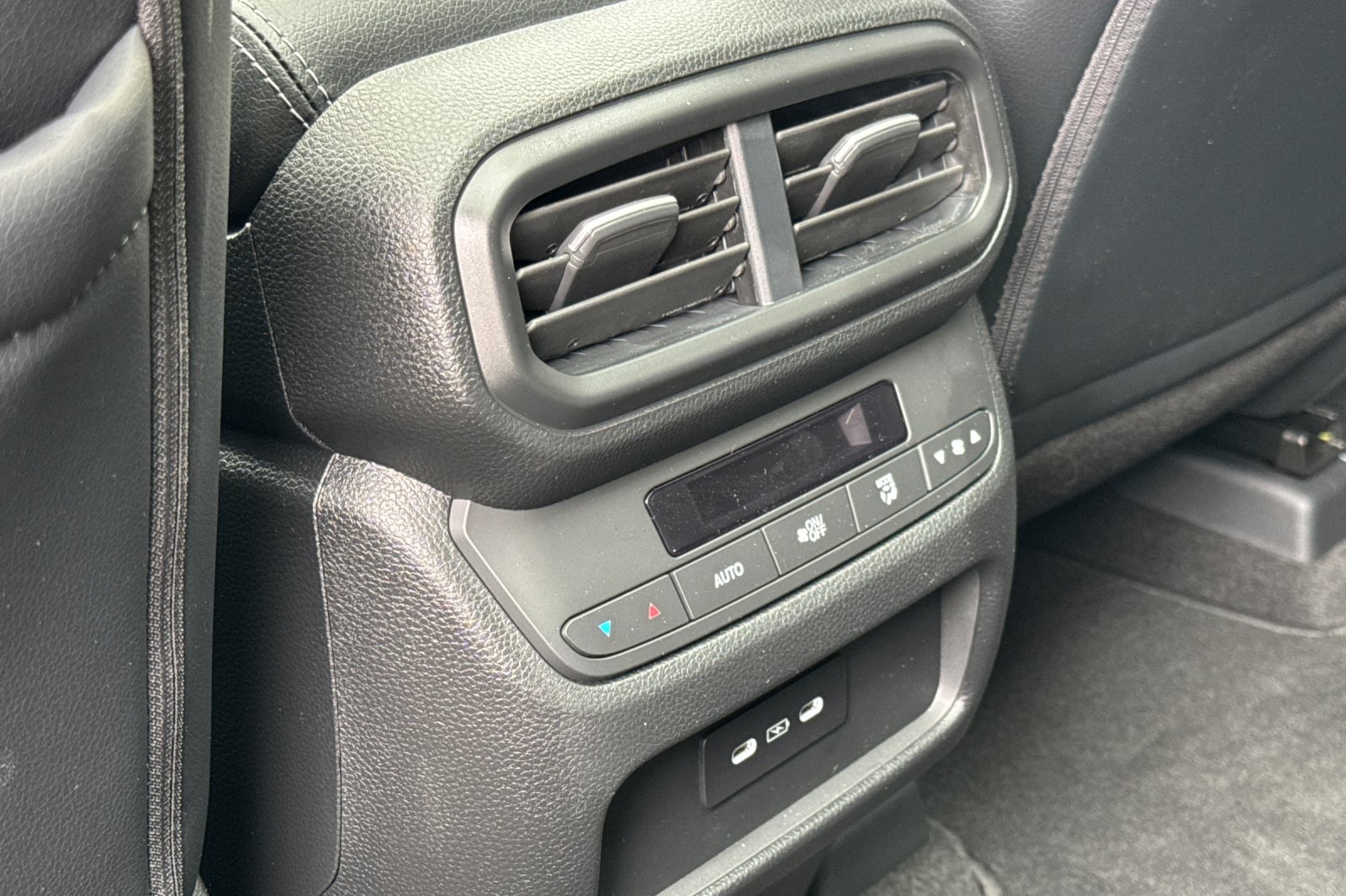 2025 Honda Pilot Touring photo 12