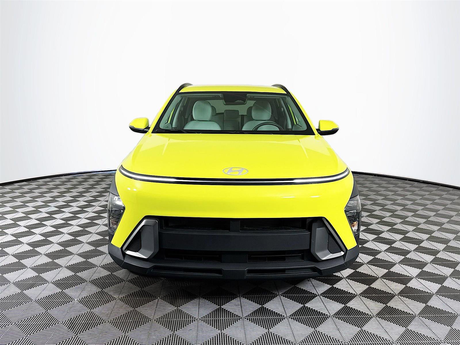 2024 Hyundai Kona SEL photo 2