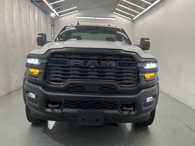 2025 Ram 4500 Tradesman photo 3