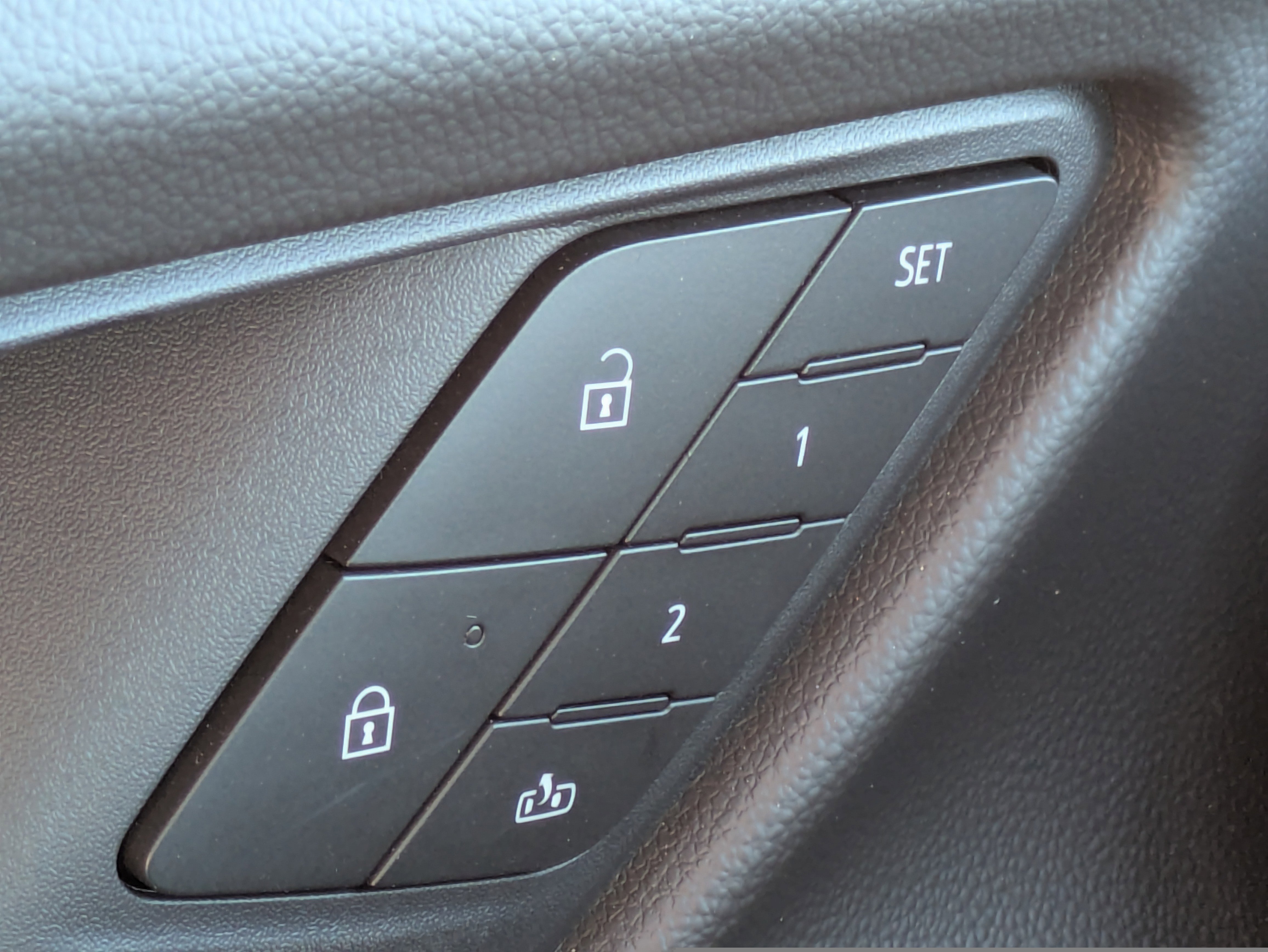 2026 Chevrolet Equinox RS photo 4