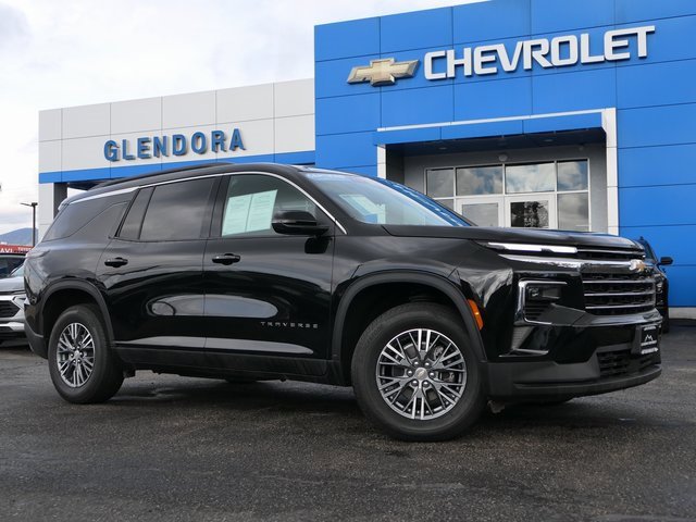 2025 Chevrolet Traverse LT's photo