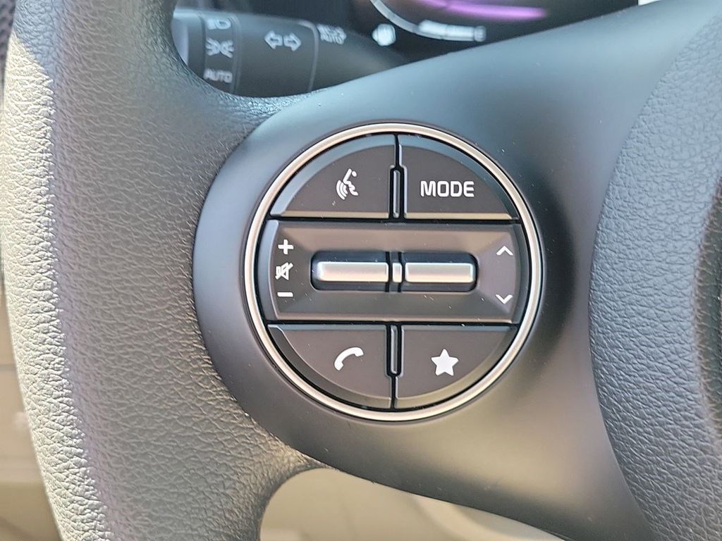 2025 Kia Soul LX S photo 23