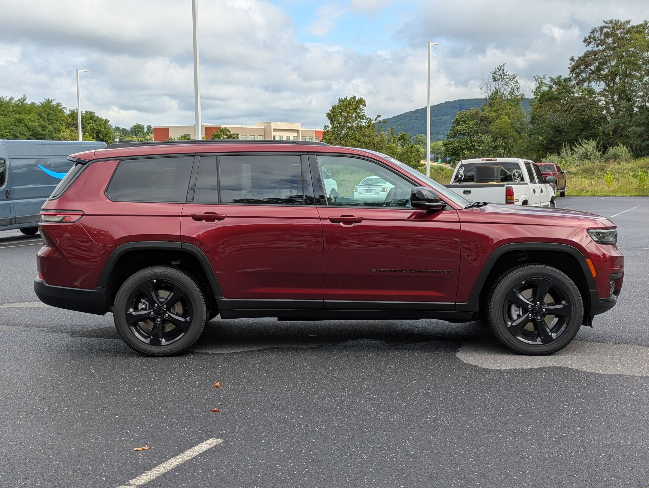 2025 Jeep Grand Cherokee Altitude X photo 3