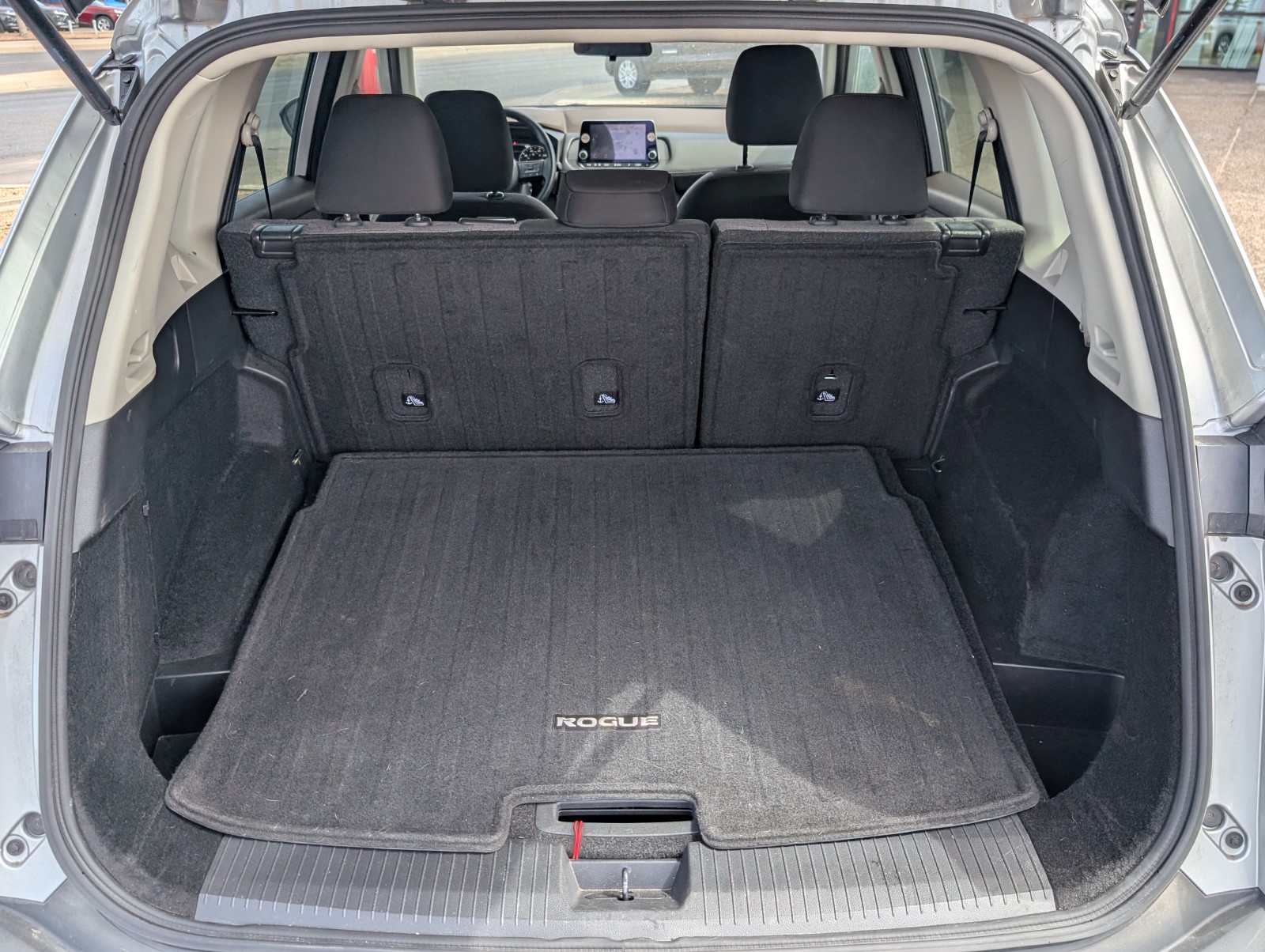 Used 2023 SILVER Nissan SV image 26